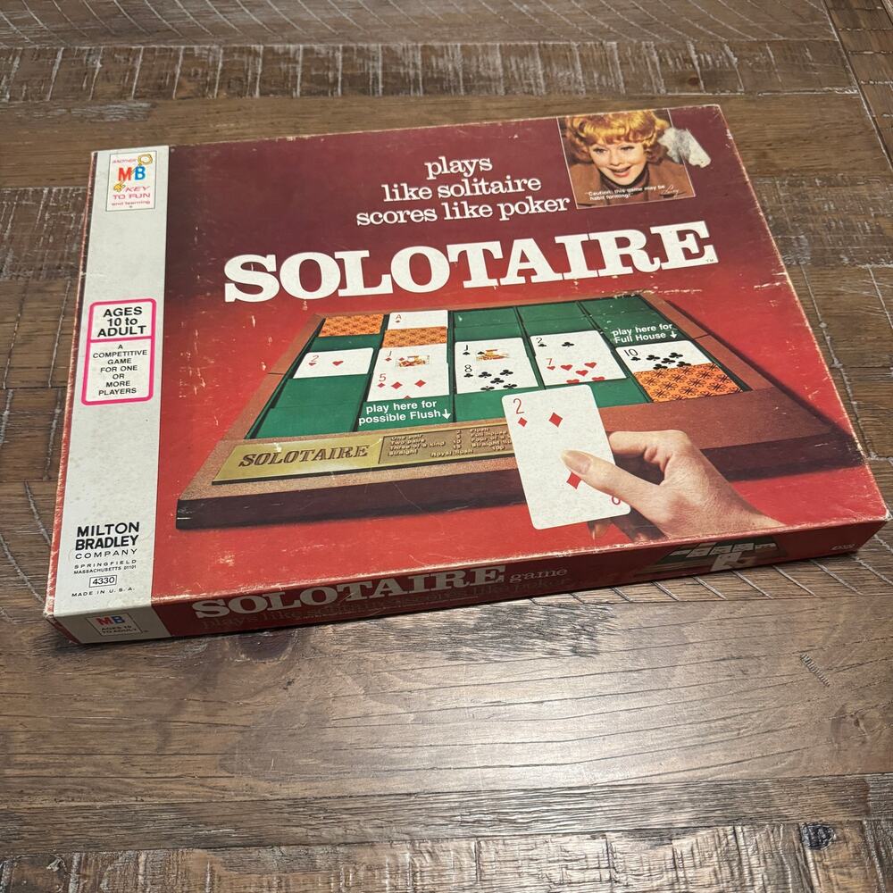 Vintage Milton Bradley Solotaire Board Game 1970 Complete 4330 Cards Score Pad